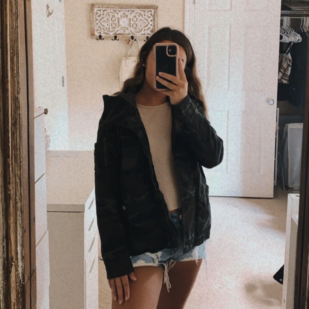 Women’s Camo Jacket
